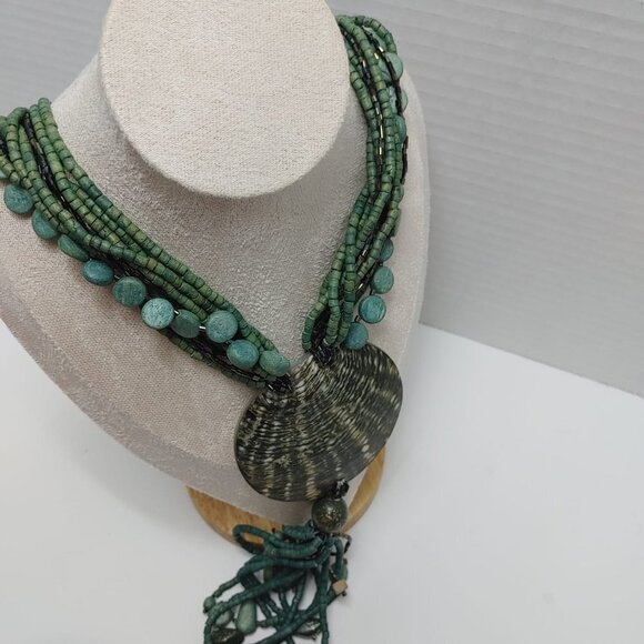 3/$30 Boho 70s Large Seashell Pendant Teal Wooden Bead Layered Necklacr Retro - Picture 10 of 10
